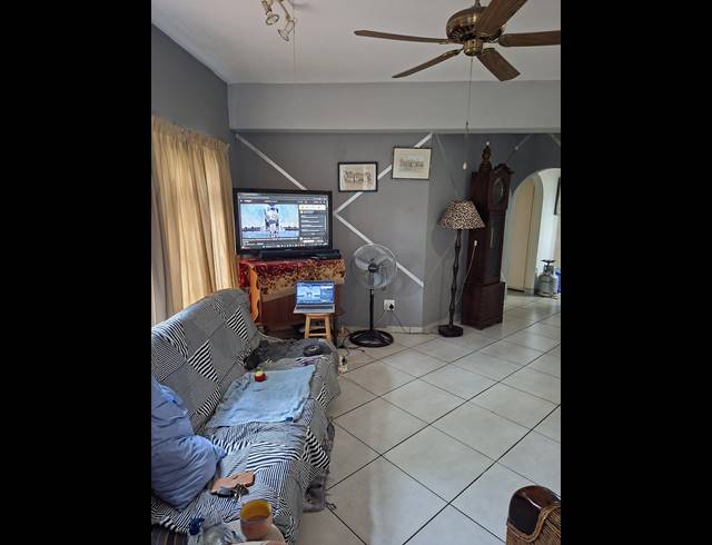 2 BEDROOM APARTMENT FOR SALE IN UVONGO